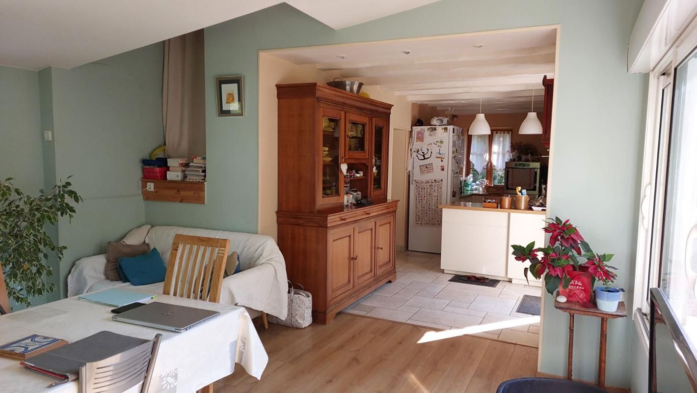 PARASSY LONGERE -Parassy 8 pièce(s) 214 m2 4