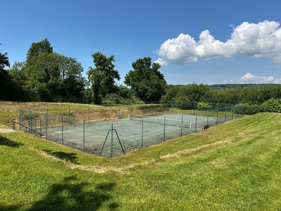 BLANGY-LE-CHATEAU 14130 Propriété de 3 maisons avec piscine et terrain de tennis 4