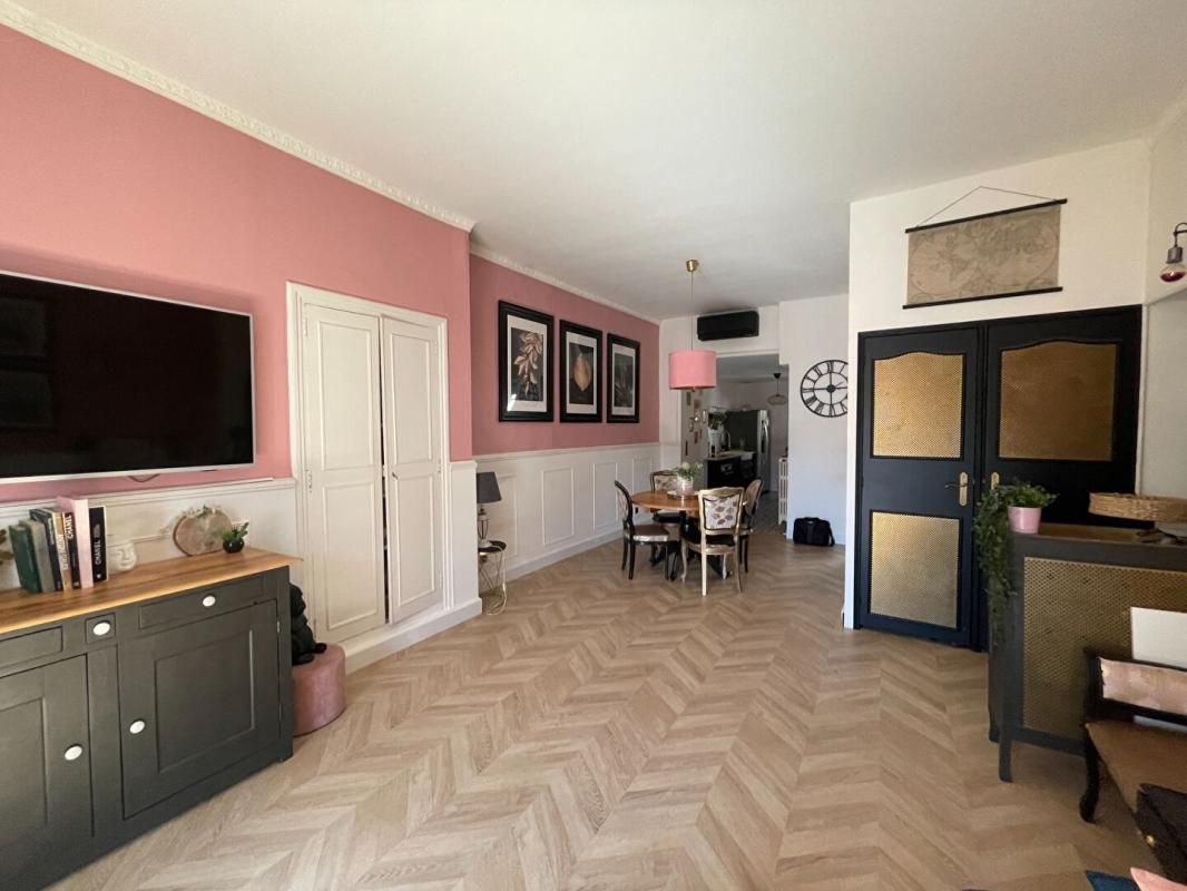 ALES Appartement entièrement rénové en coeur de ville de type 3 avec chambre duplex 88.74 m2 2