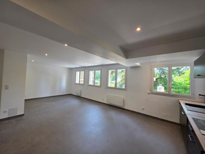 PERIGUEUX Grand appartement 2 chambres 2