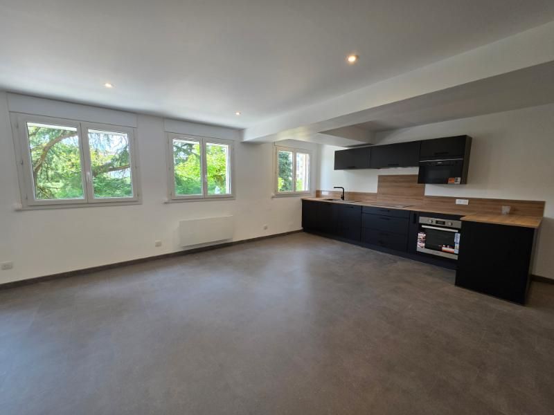 PERIGUEUX Grand appartement 2 chambres 3