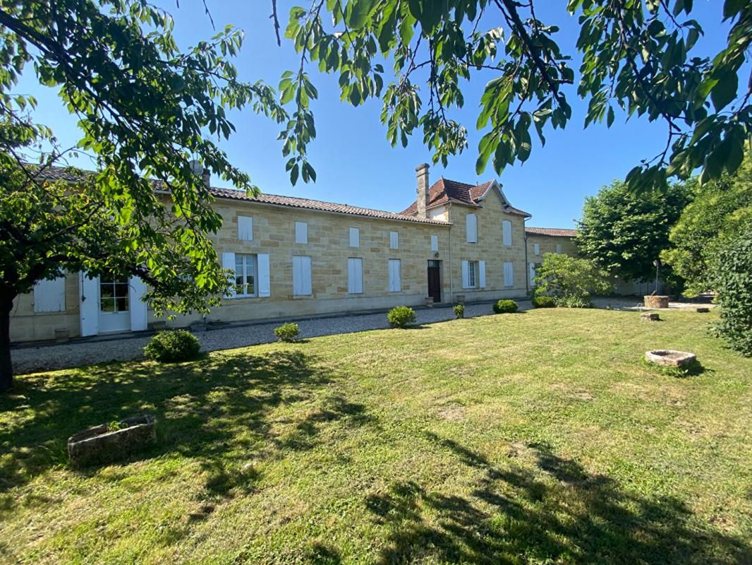 SAINT-EMILION SAINT EMILION - Domaine viticole d'exception , 10 Hectares 1