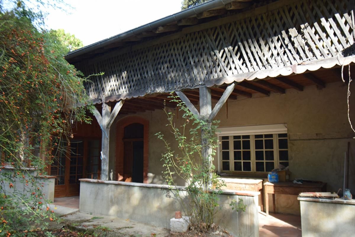 MONTAUBAN 82130, Lafrançaise - Maison de 242 m² , 7 p., 4 ch. , sur terrain de près de 1Ha 2
