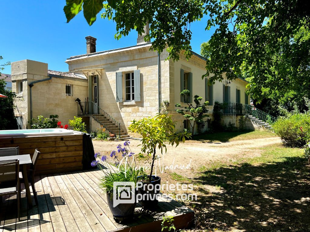 Maison Libourne 9 pièces 6 chambres 230 m2
