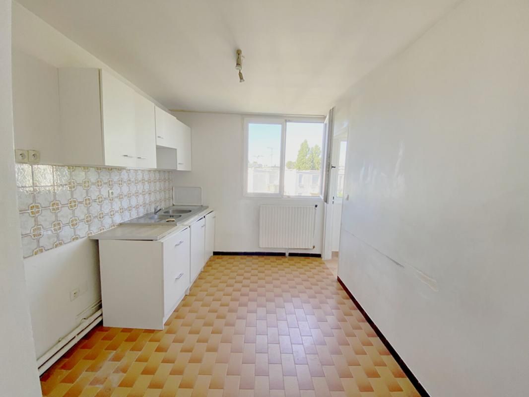 MONTPELLIER Appartement T3 vendu avec une place de parking + un cellier 2