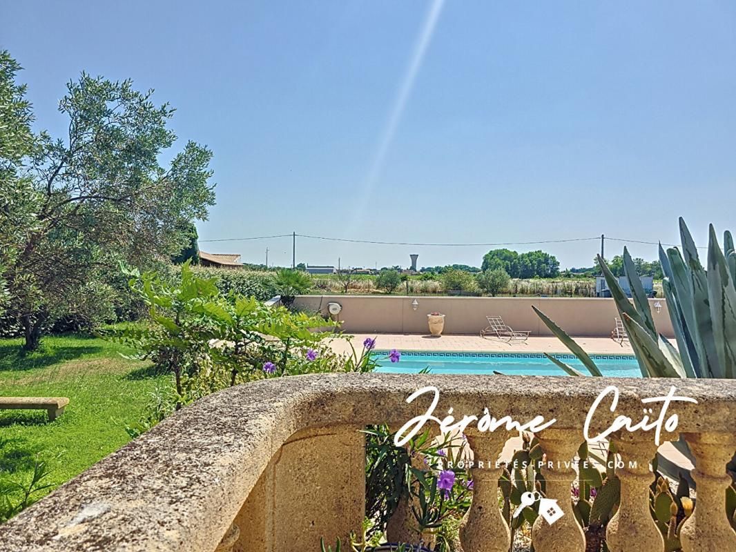 REDESSAN Maison Redessan 6 pièce(s) 178 m2 - 3 Chambres - Piscine - Pool house - Garage 3