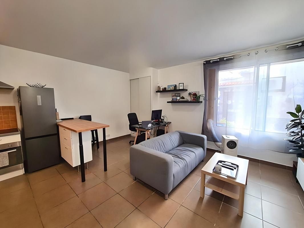 APPARTEMENT T3 RÉNOVÉ COEUR DE VIDAUBAN REZ-DE-CHAUSSÉE