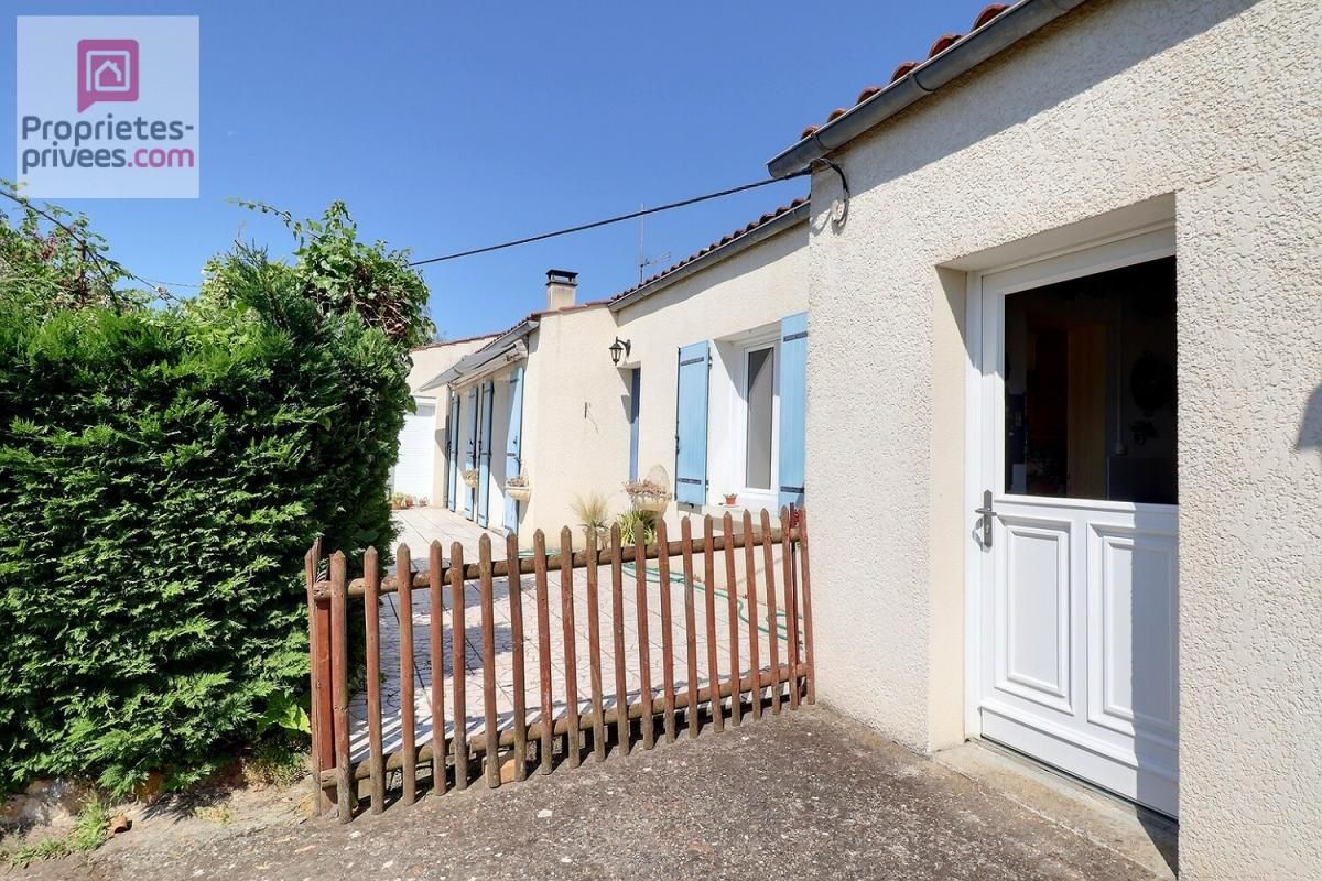 BORDS Maison Bords 6 pièces - grand garage - arrière cuisine - grande cuisine indépendante - 5 chambres 2