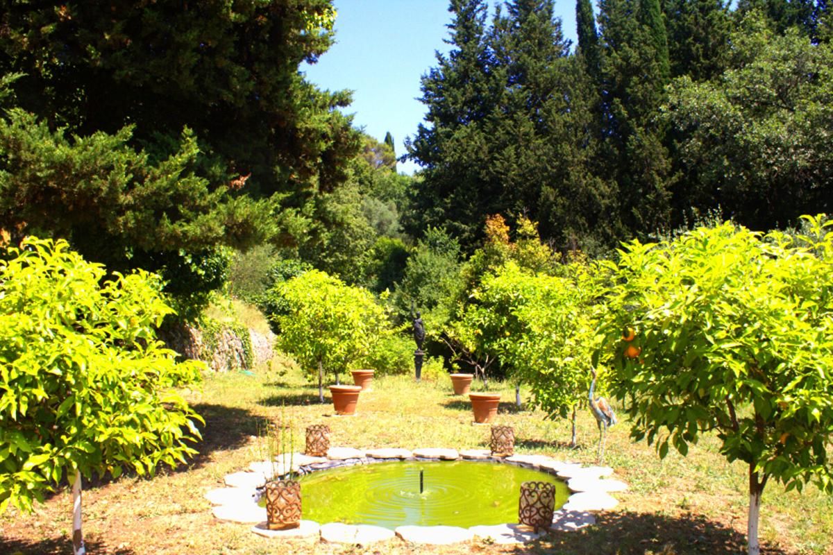 PEYMEINADE Mas du XVIIIème Siècle de 300 m² sur domaine de 15 000 m² 3