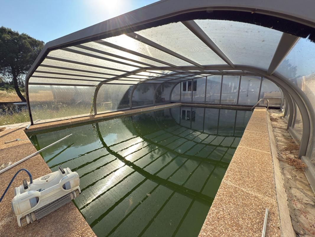BEZIERS Villa d'architecte avec piscine et grand parc arboré 4