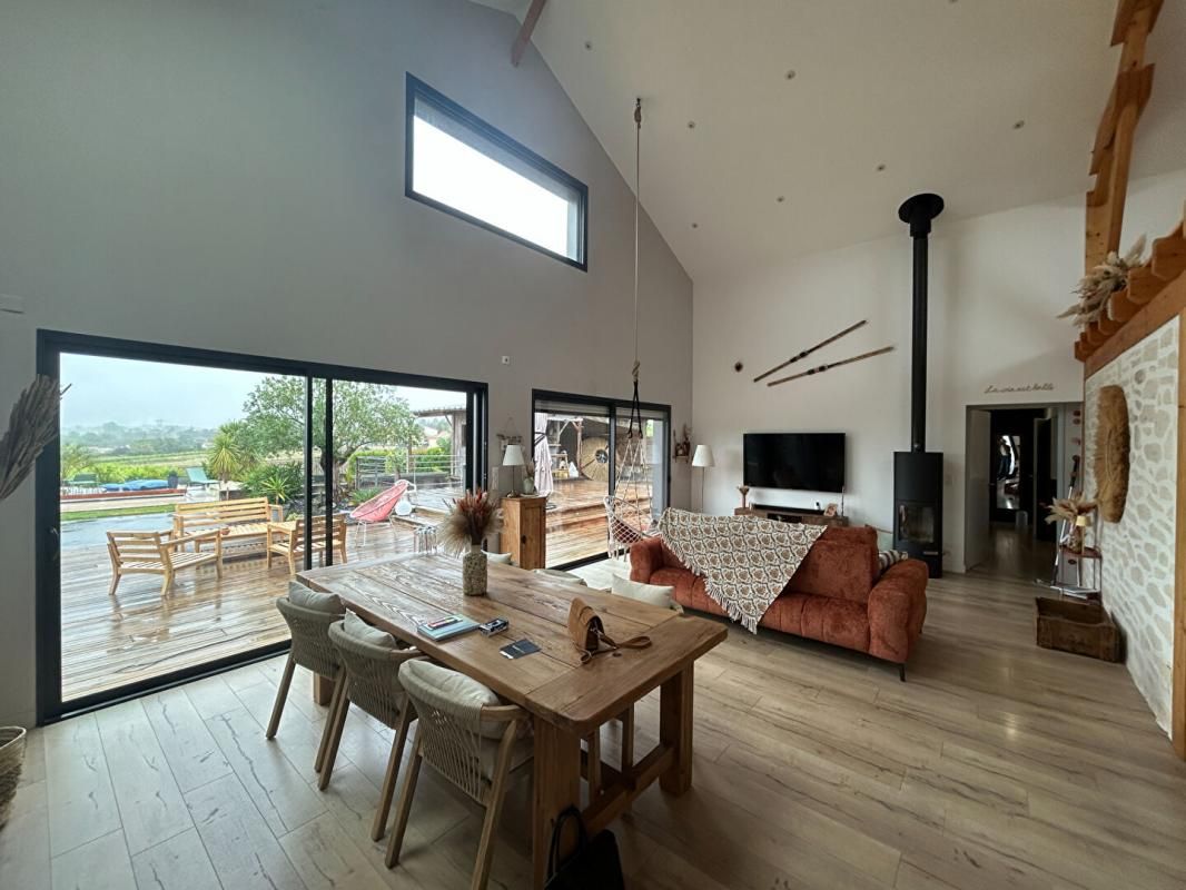 DIVATTE-SUR-LOIRE Maison Divatte Sur Loire 5 pièce(s) 150 m2 2