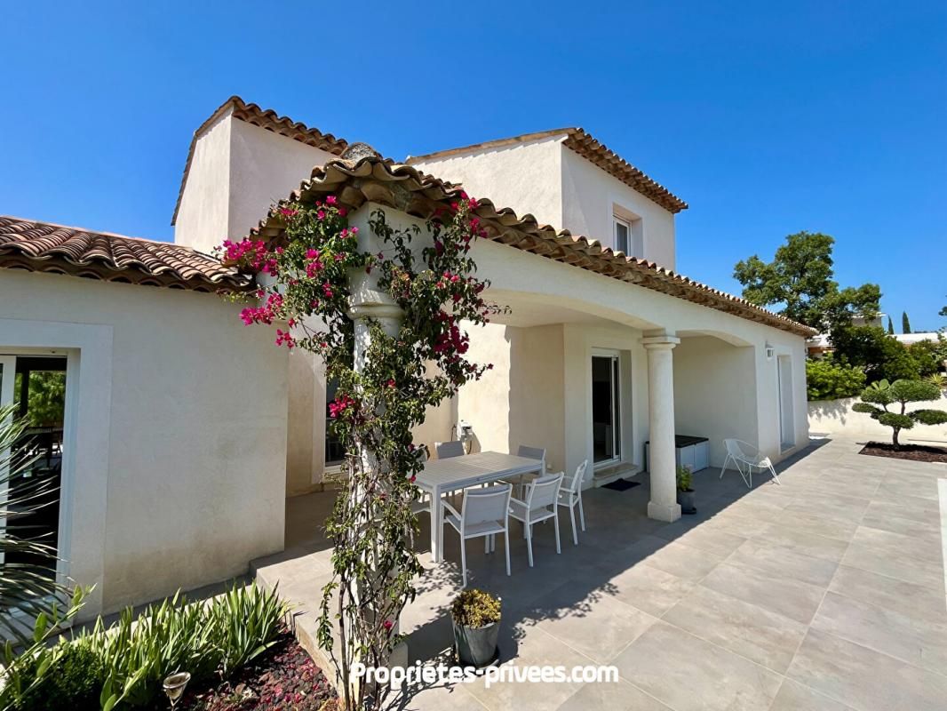 FREJUS Villa Frejus 6 pièce(s) 185 m2 4