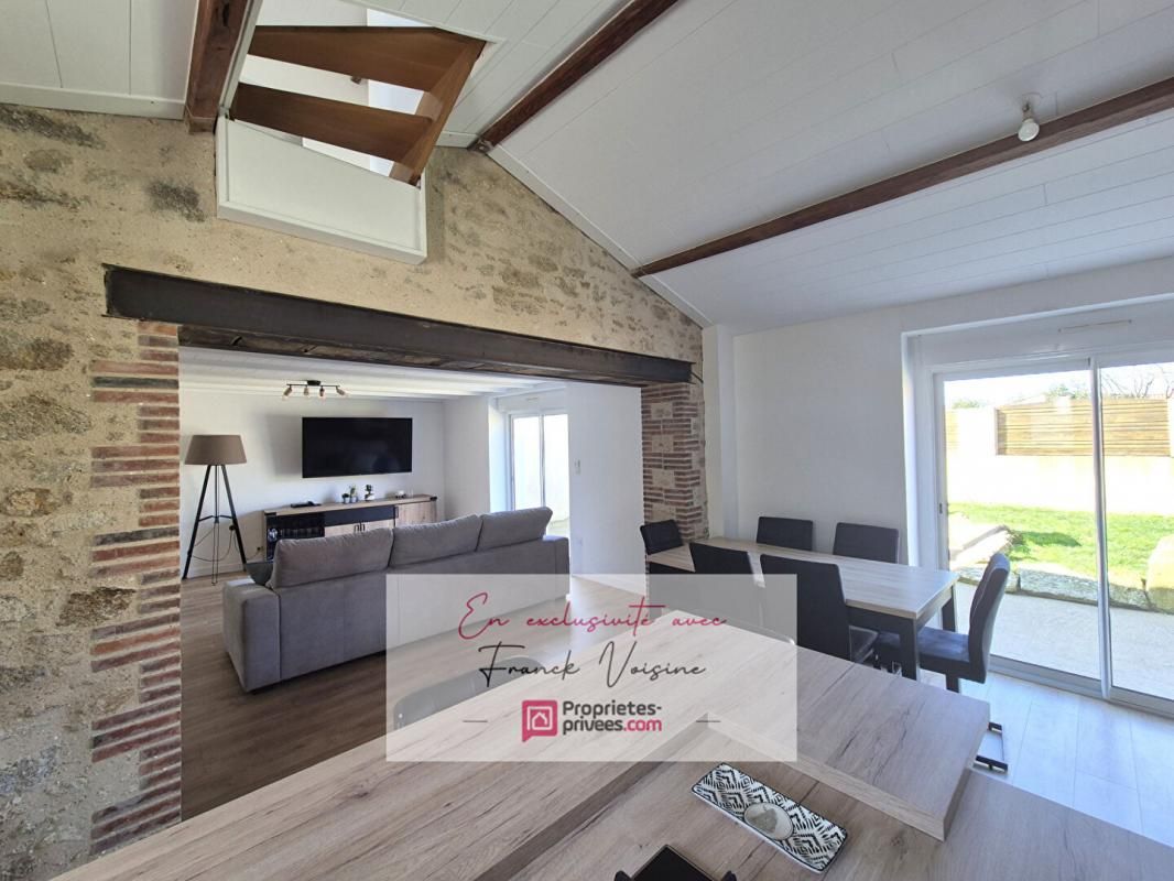 A VENDRE en Exclusivité aux Herbiers, Maison en pierre de 136 m2 avec 4 chambres sur une parcelle de 208 m2 env