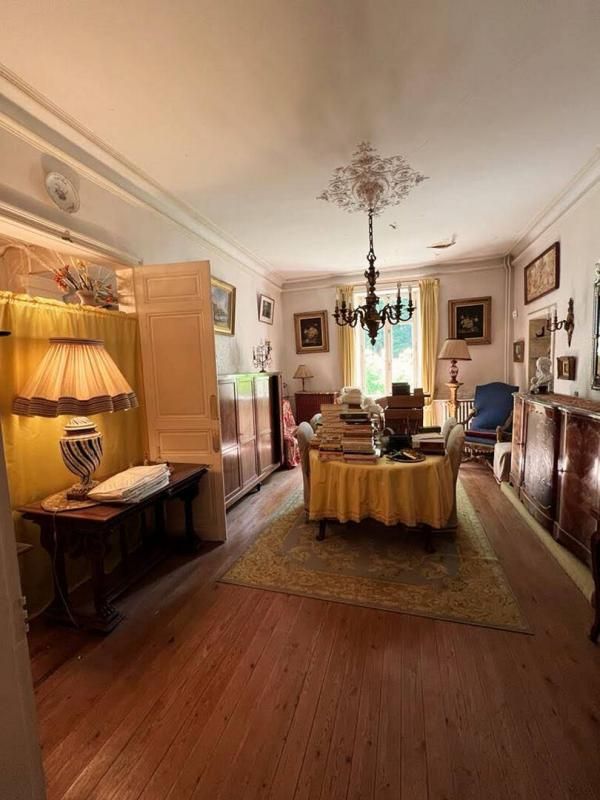 SORGES Maison de maître Sorges Et Ligueux En Perigord 9 pièce(s) 200 m2 4