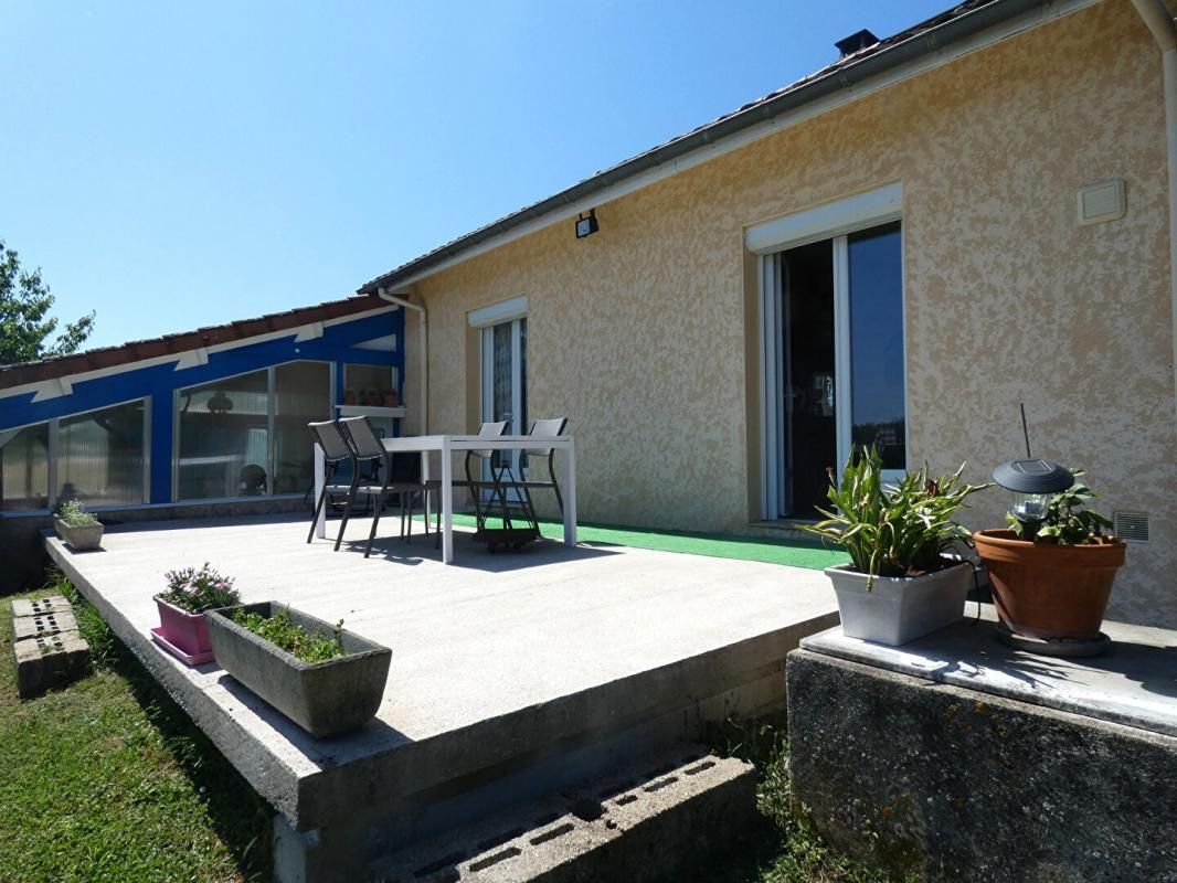 SAINTE-TRIE Maison 7 pièce(s) 122 m2 / 3 chambres / 1,4 hects / étang 4