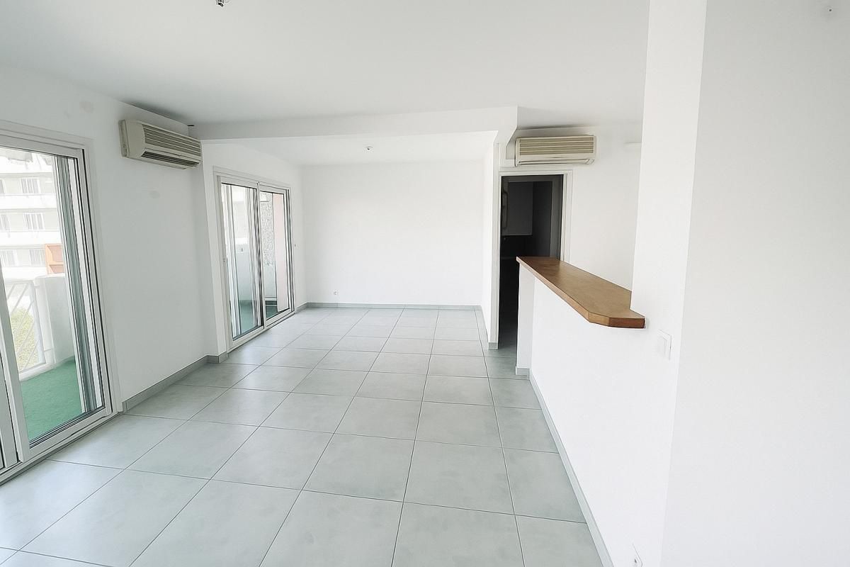LE PRADET Le Pradet Centre - Appartement 4 pièce(s) 72.05 m2 avec extérieur 2