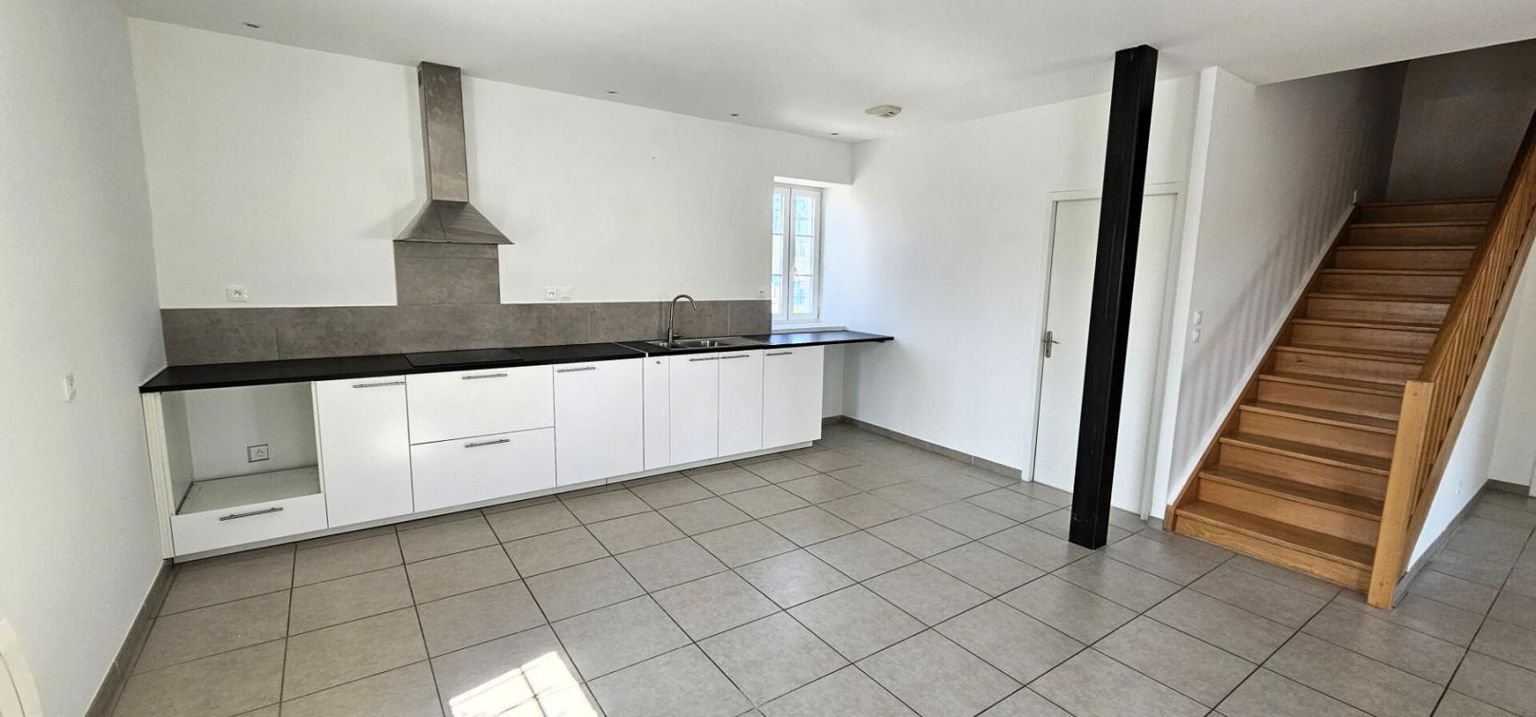 MONTELIMAR Appartement à Montélimar de  140 m2 avec 4 chambres et un jardin 2