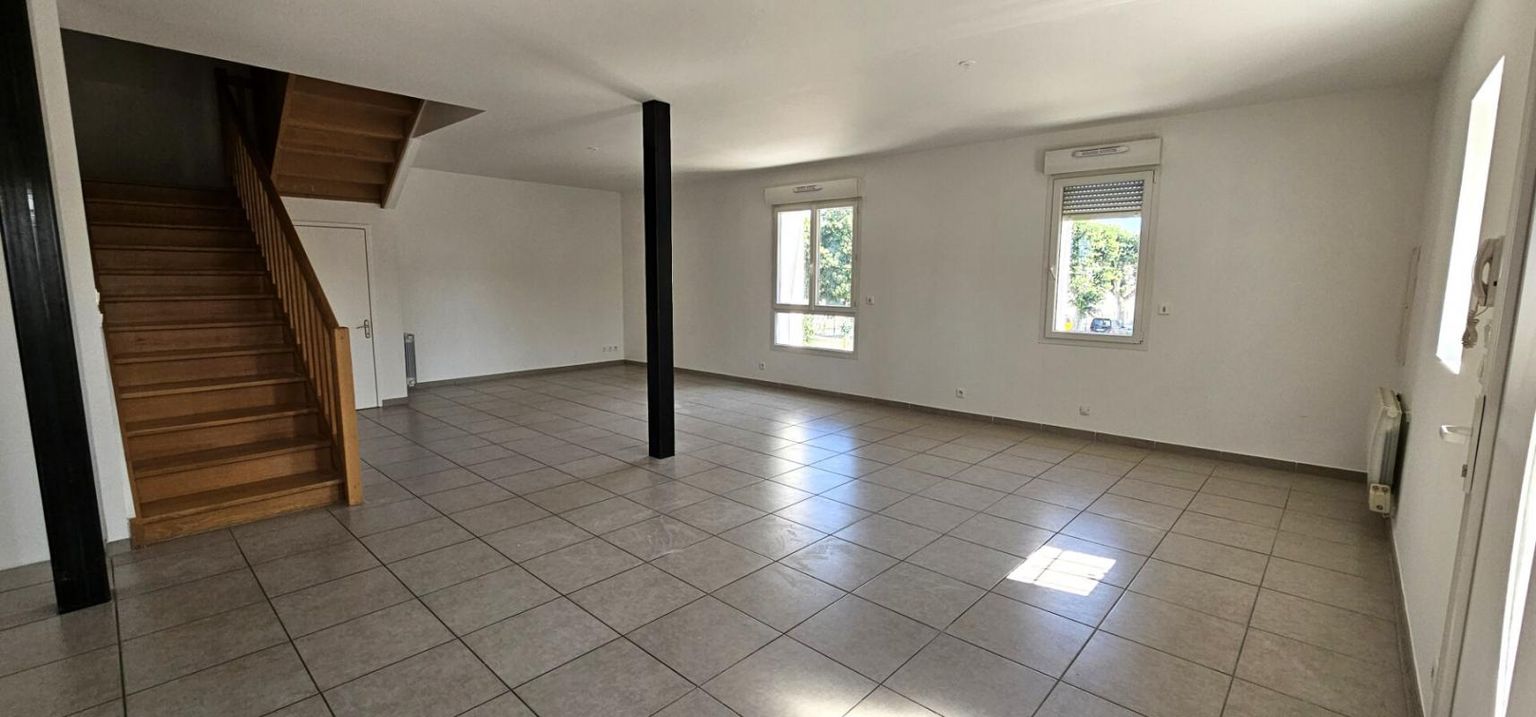 MONTELIMAR Appartement à Montélimar de  140 m2 avec 4 chambres et un jardin 3