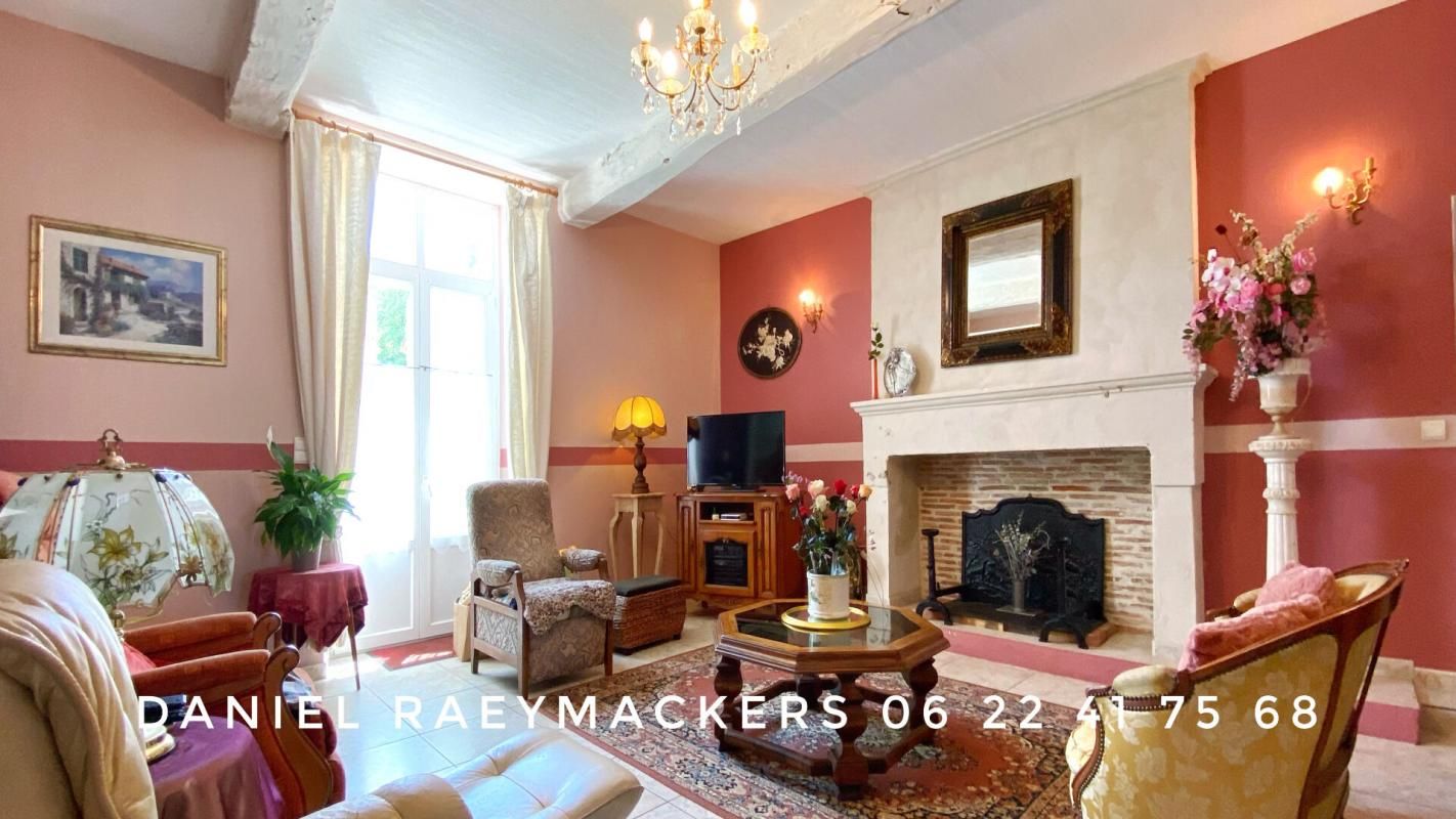 NEUVIC Daniel Raeymackers Maison Neuvic 11 pièces 3