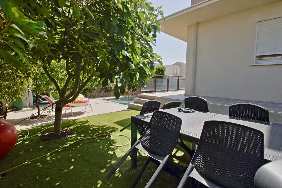 MONTARNAUD Maison 6 pièces 135 m2 sur terrain de 415 m2 avec piscine 3