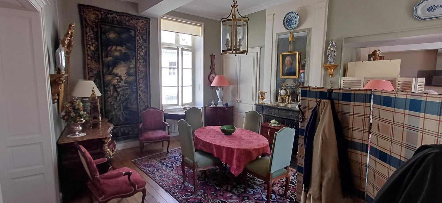 SAUMUR Appartement hyper centre Saumur 3 pièce(s) 89 m2 3