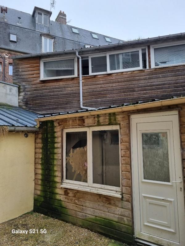 Appartement Duplex avec Terrain Privatif - Centre de Dieppe - 57,26 m² à Rénover