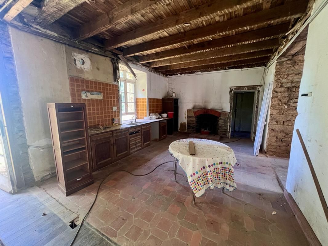 SERENT Manoir à rénover avec dépendance et bois privé - à 30 min de Vannes 4