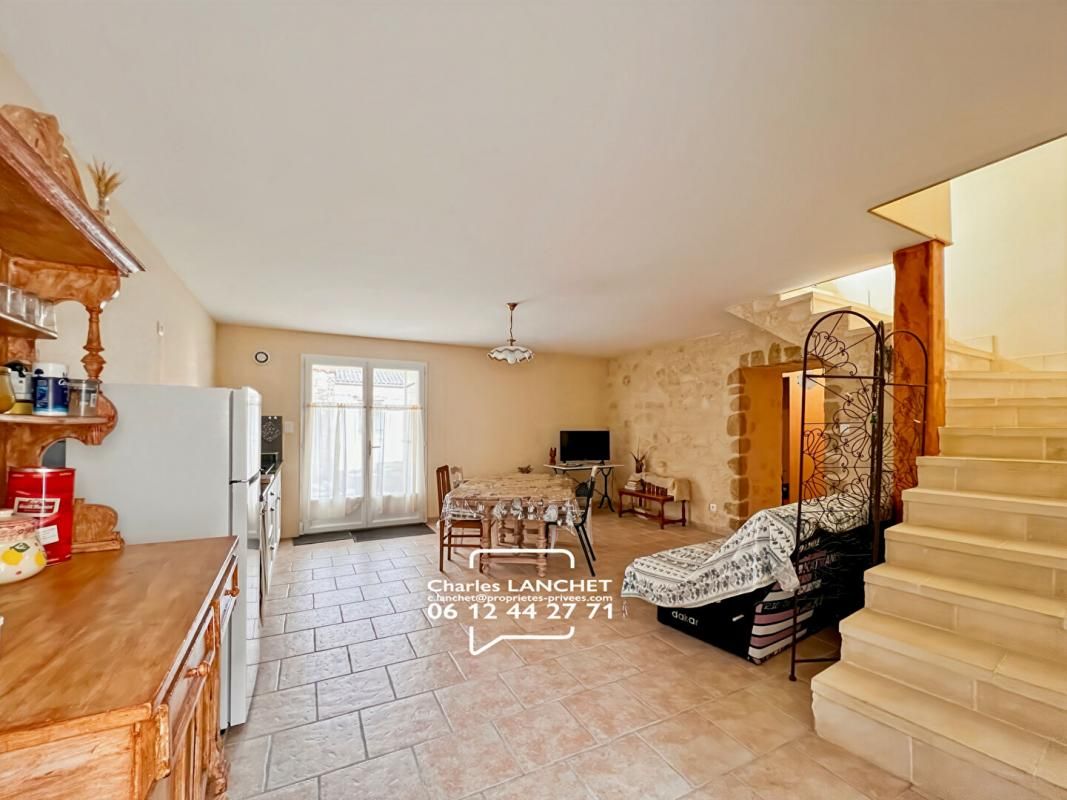 GENAC Ensemble de deux maisons 8 pièce(s) 170 m2 1