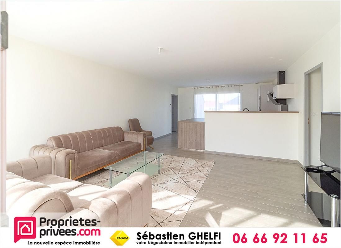 CONTRES maison de plain-pied avec 3 chambres proche commerces et écoles à pieds 2
