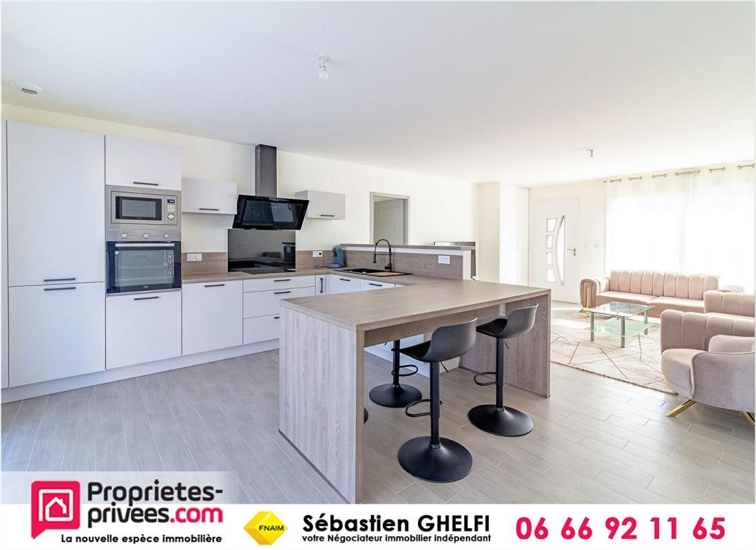 CONTRES maison de plain-pied avec 3 chambres proche commerces et écoles à pieds 4