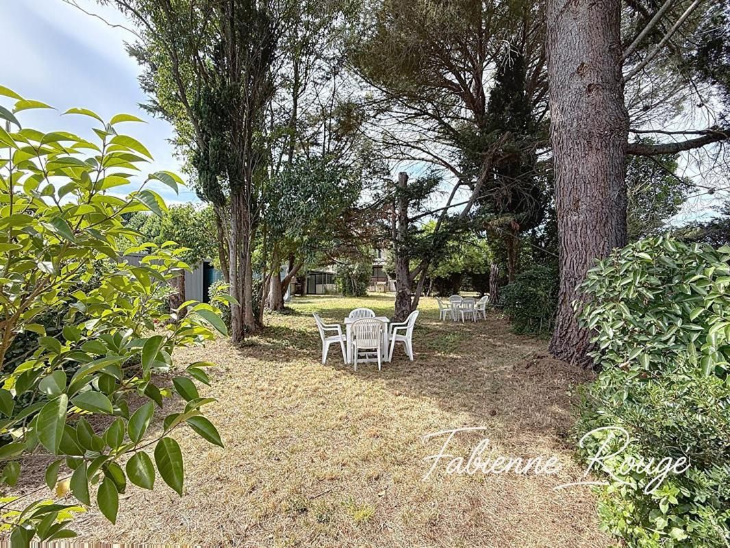 LA CRAU Propriété à La Crau - 300 m² habitables sur 4 400m² de terrain 3