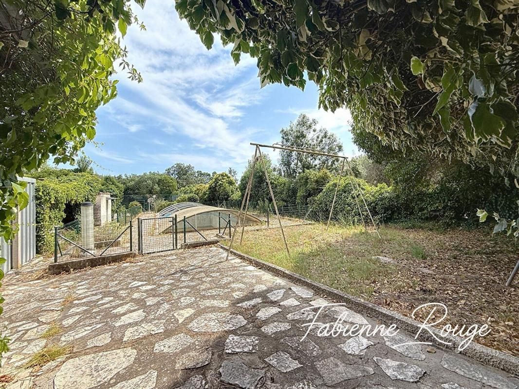 LA CRAU Propriété à La Crau - 300 m² habitables sur 4 400m² de terrain 4