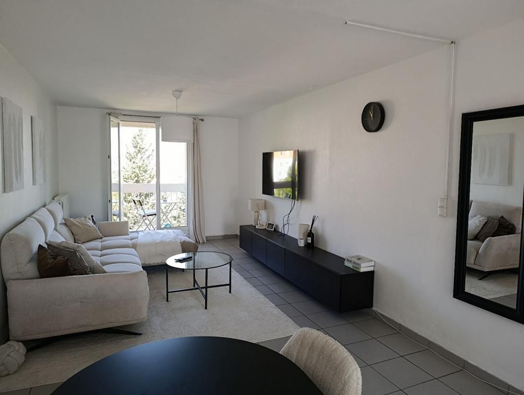 MARSEILLE-11E-ARRONDISSEMENT Appartement Marseille 3 pièce(s) 68 m2 2