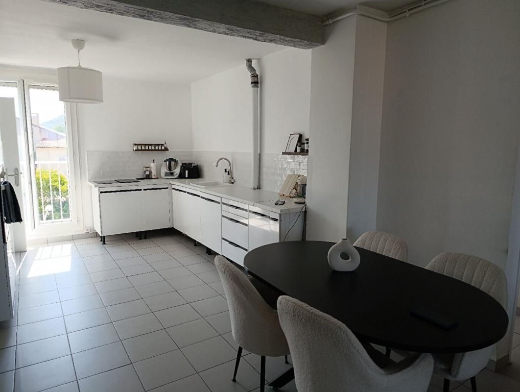 MARSEILLE-11E-ARRONDISSEMENT Appartement Marseille 3 pièce(s) 68 m2 4