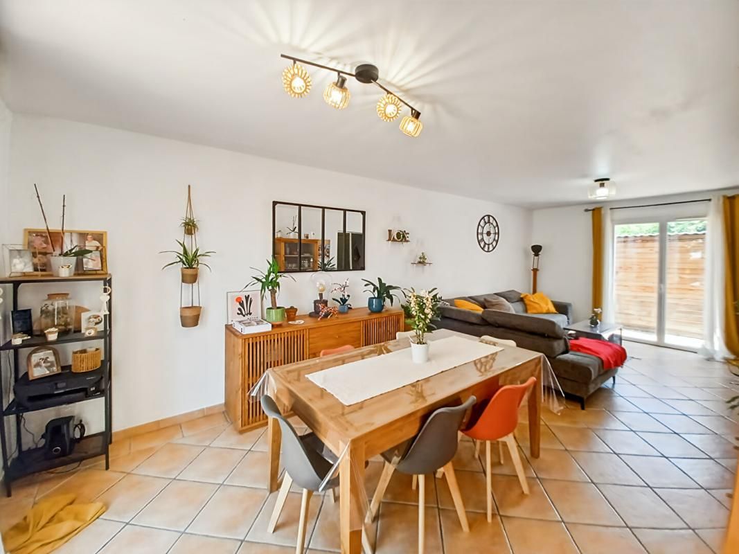 GRASSE Belle villa mitoyenne 4 pièces 90m² proche pénétrante 3