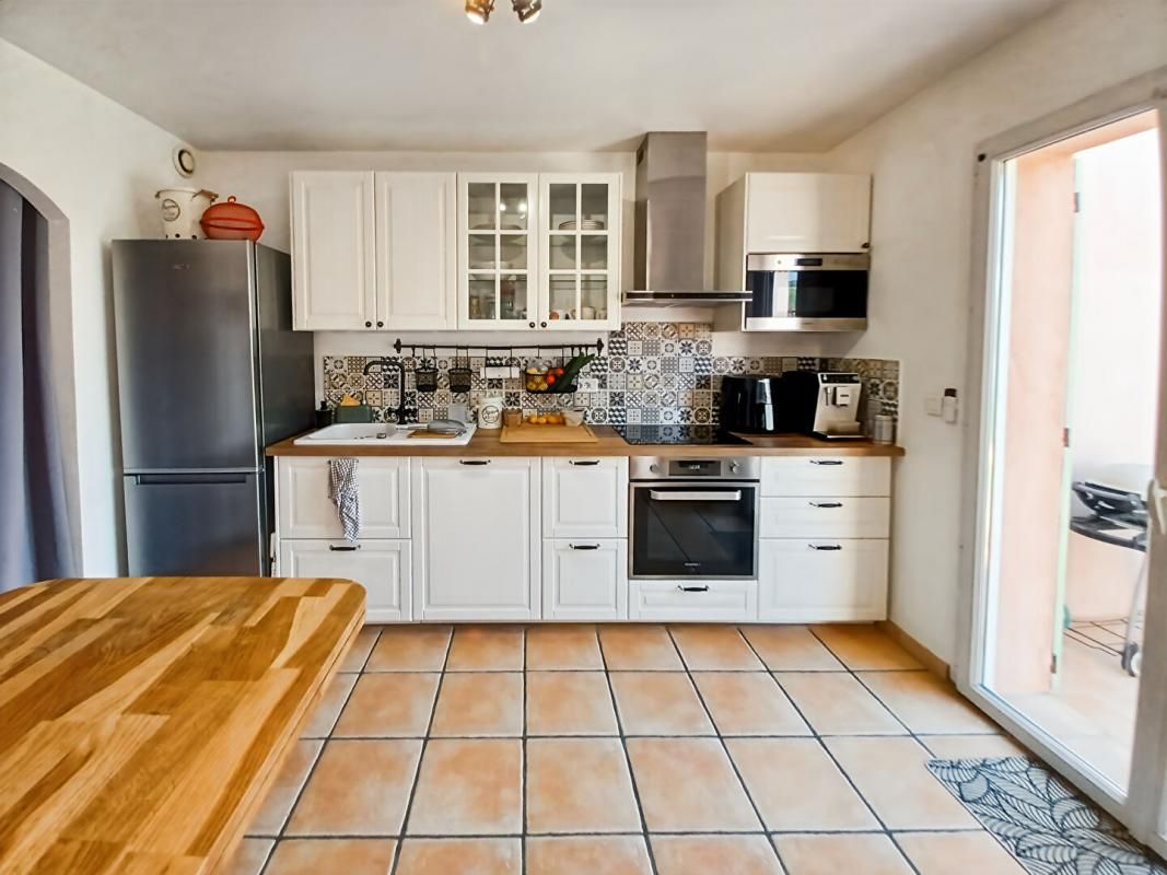 GRASSE Belle villa mitoyenne 4 pièces 90m² proche pénétrante 4