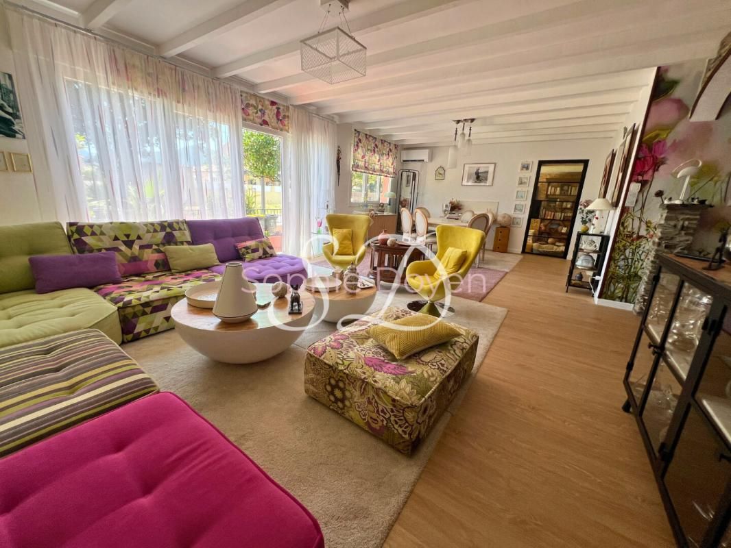 ARGELES-SUR-MER Maison Argelès-sur-Mer - 4 pièces - 4 faces -104 m2 env. - parcelle 380m² 2