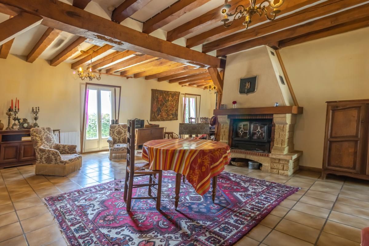 SAINT-CHRISTOPHE-EN-BAZELLE Maison Saint Christophe En Bazelle 7 pièce(s) 148 m2 3