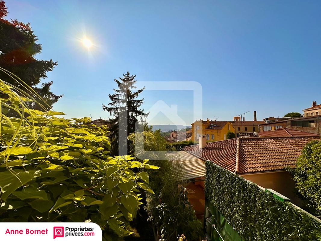 GRASSE Appartement 3 pièces 60 m2, 2 balcons, 2 parkings privatifs, sans charges de copropriété 3