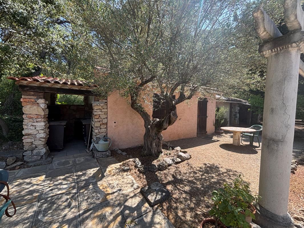 VILLECROZE Maison Villecroze 8 pièce(s) 135 m2 4