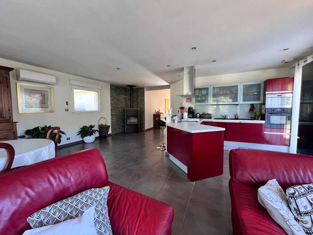 OISELAY-ET-GRACHAUX 70700 - OISELAY ET GRACHAUX - 123 m2 - 3 chambres - Prix : 260000 honoraires charge vendeur 3
