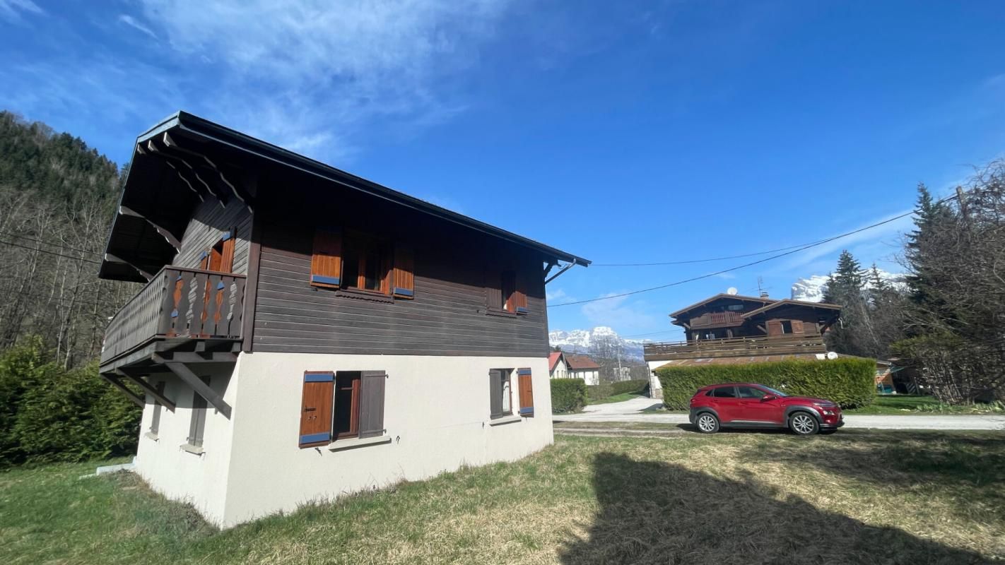 SAINT-GERVAIS-LES-BAINS Maison avec deux appartements à rénover - vente interactive à St Gervais Les Bains 3