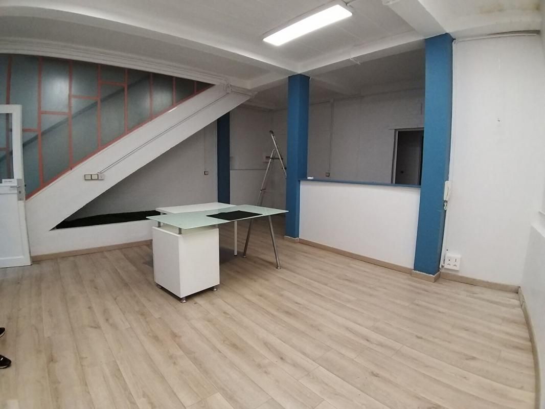 NANTES 44000 NANTES - BUREAUX - ATELIER A LOUER 36 m² 2