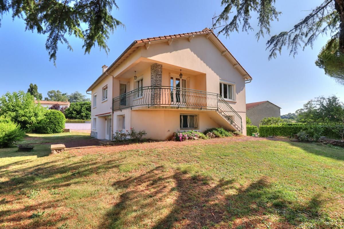 Maison Sainte Ouenne 5 pièce(s) 132 m2
