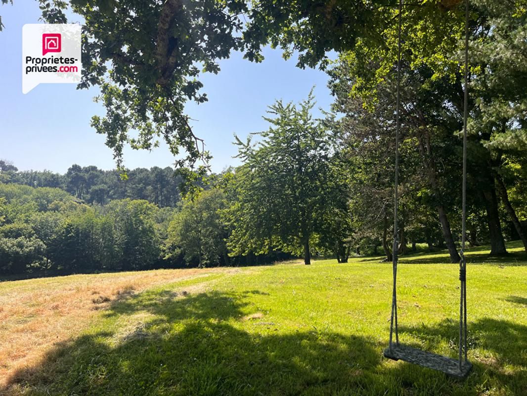 LANGON Propriété 4 logements - 17 hectares - piscine et dépendances 2