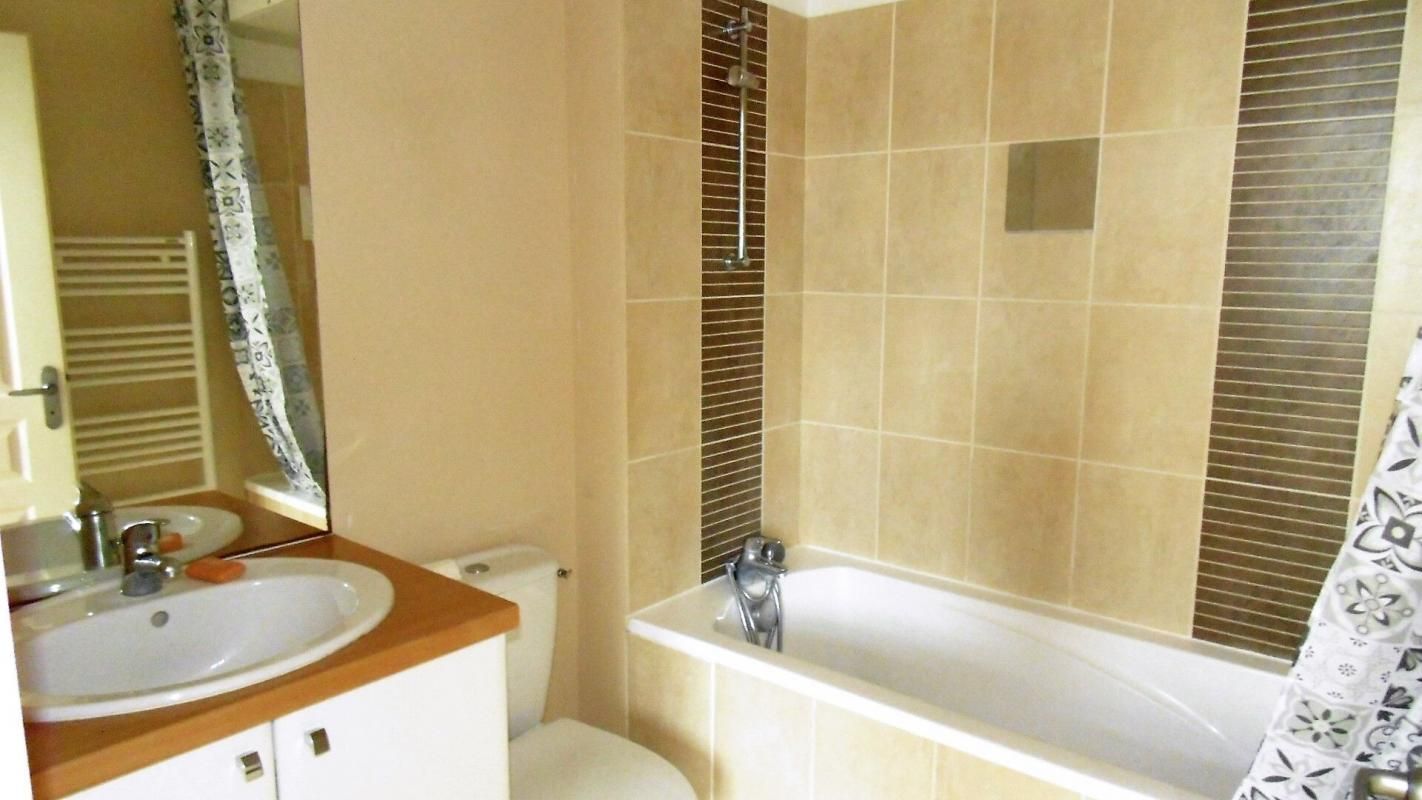 SAINTES Appartement Saintes 1 pièce(s) 24 m2 4