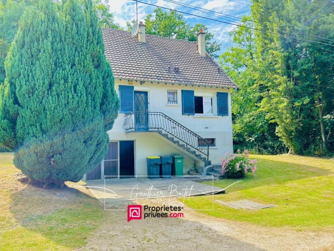 Maison à fort potentiel Chevru (77), 86m², jardin, garage, sous-sol