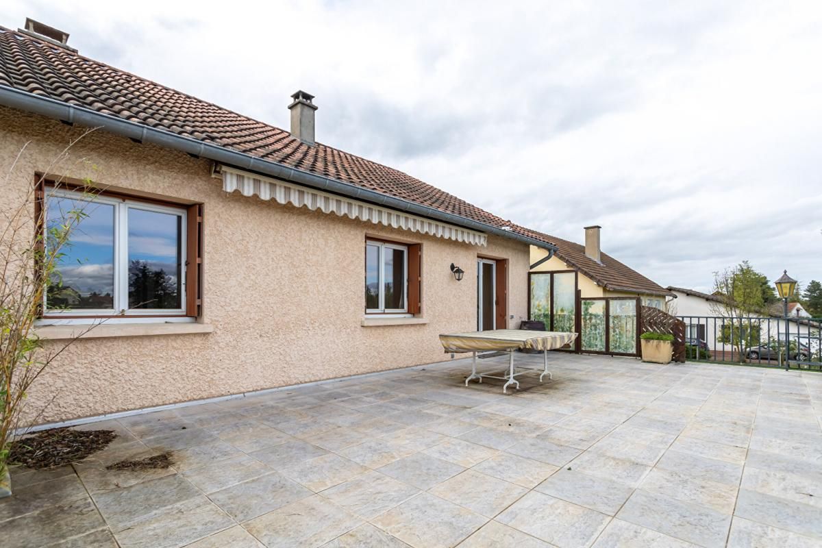 VENDAT Maison traditionnelle 6 pièce(s) 2