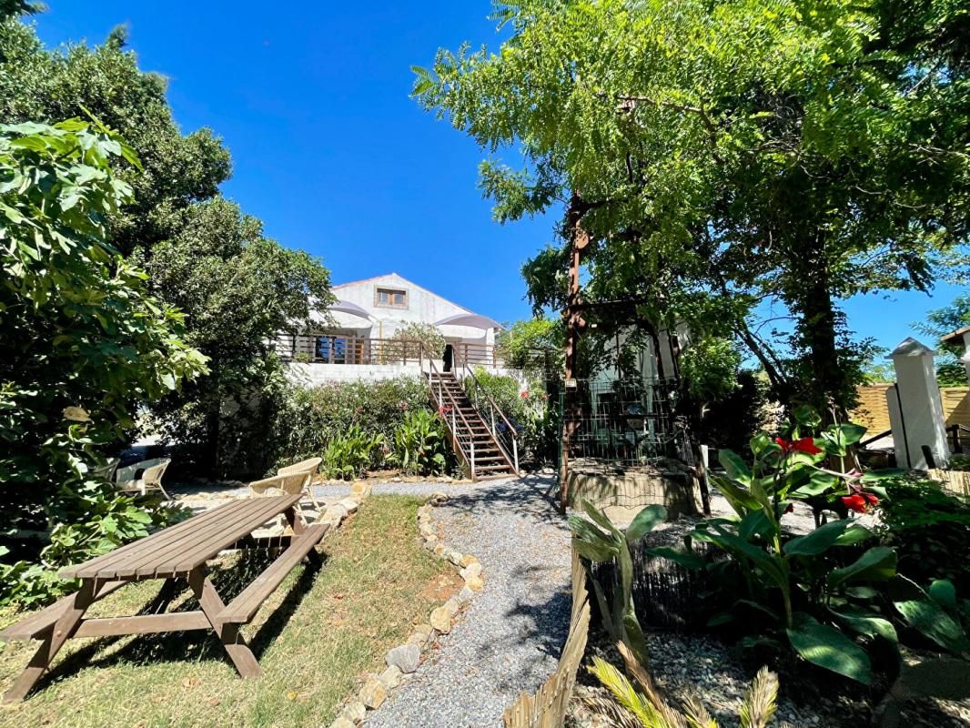 SERVIAN Propriété avec gîtes et écuries - Servian - 649 000 euros 4