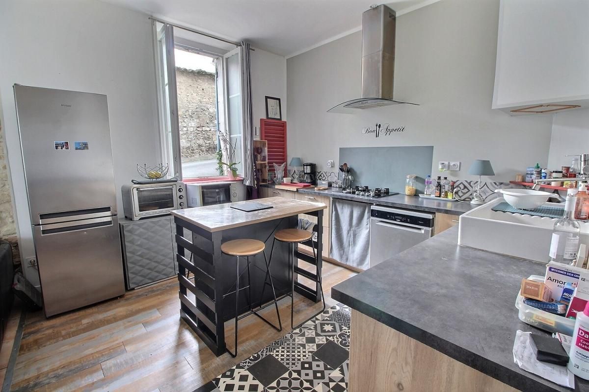 MORTAGNE-SUR-GIRONDE Maison de village Mortagne Sur Gironde 5 pièce(s) 120 m2 3